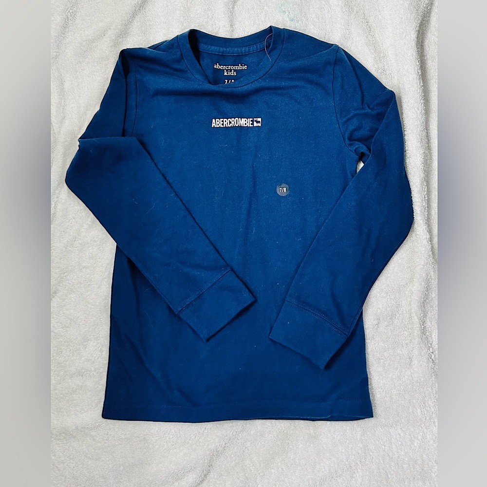 Abercrombie kids - boys long sleeve shirt. 
Size 7/8 Great for holidays!